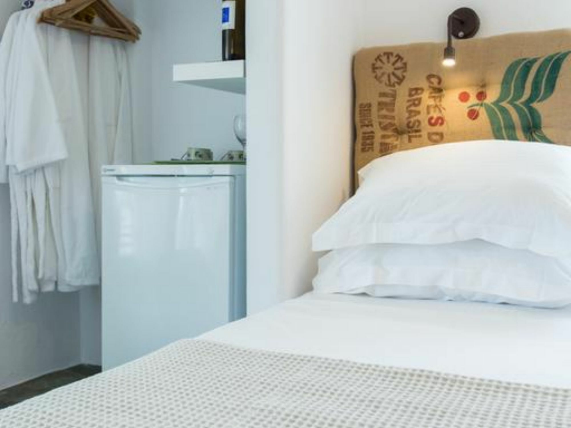 Evi Rooms Alikí Exteriör bild