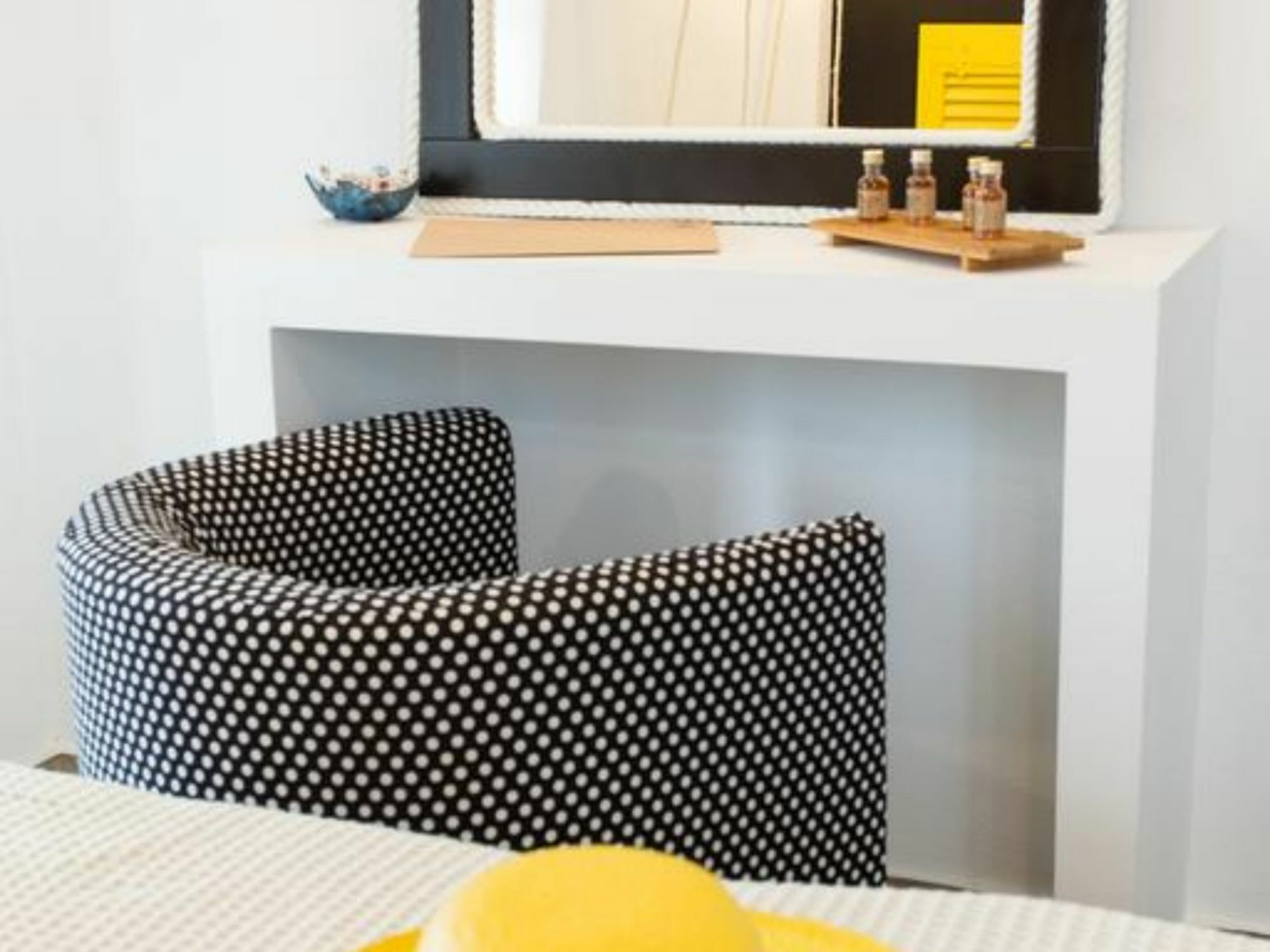 Evi Rooms Alikí Exteriör bild