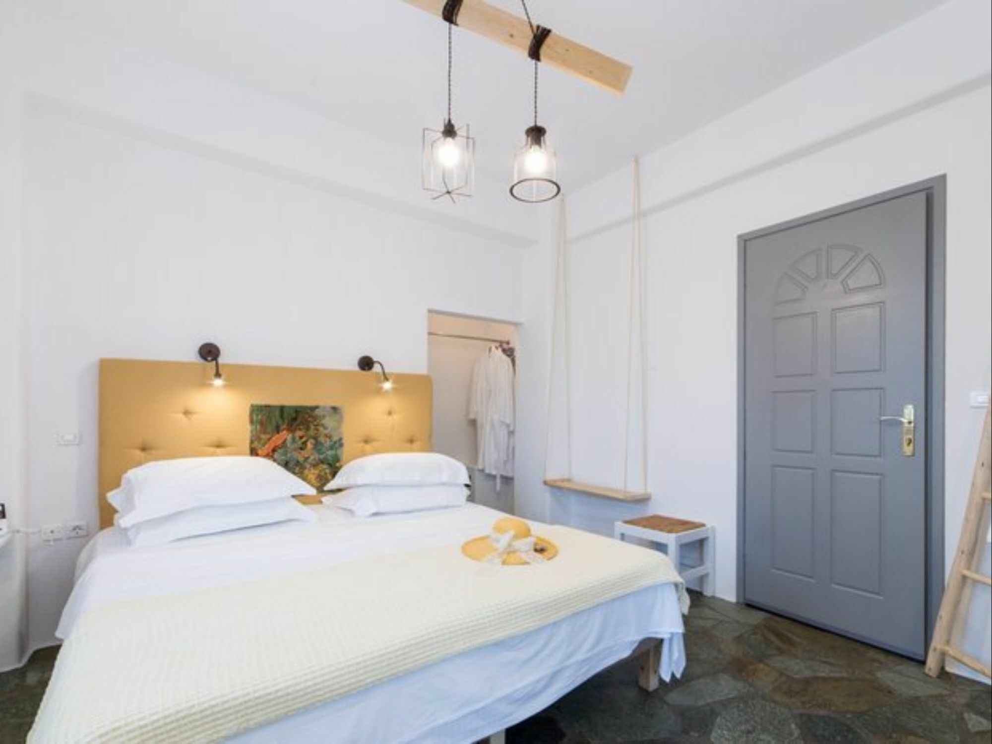 Evi Rooms Alikí Exteriör bild