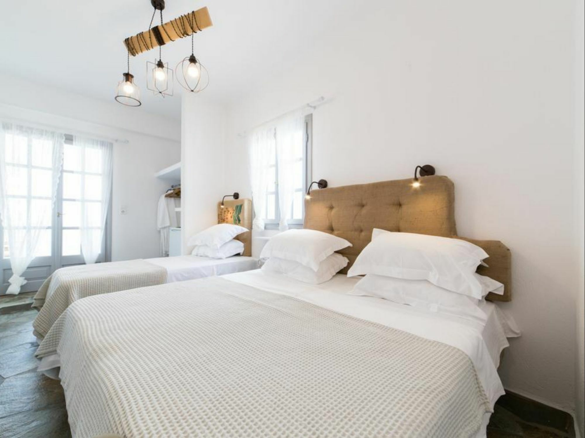 Evi Rooms Alikí Exteriör bild